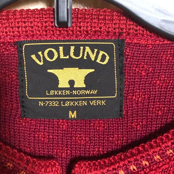 Volund - Women's Norwegian Red Cardigan Sweater - Picture 4 of 5